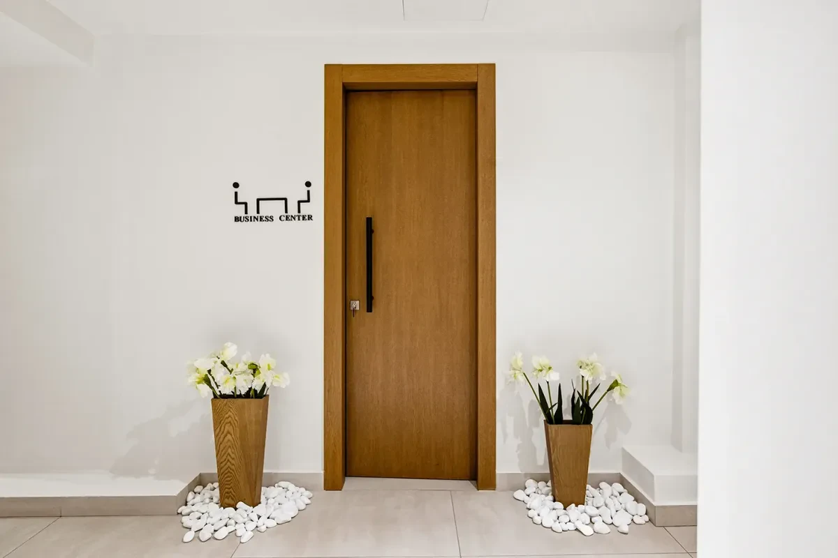 Business or pleasure? No matter the answer, we provide the solution.